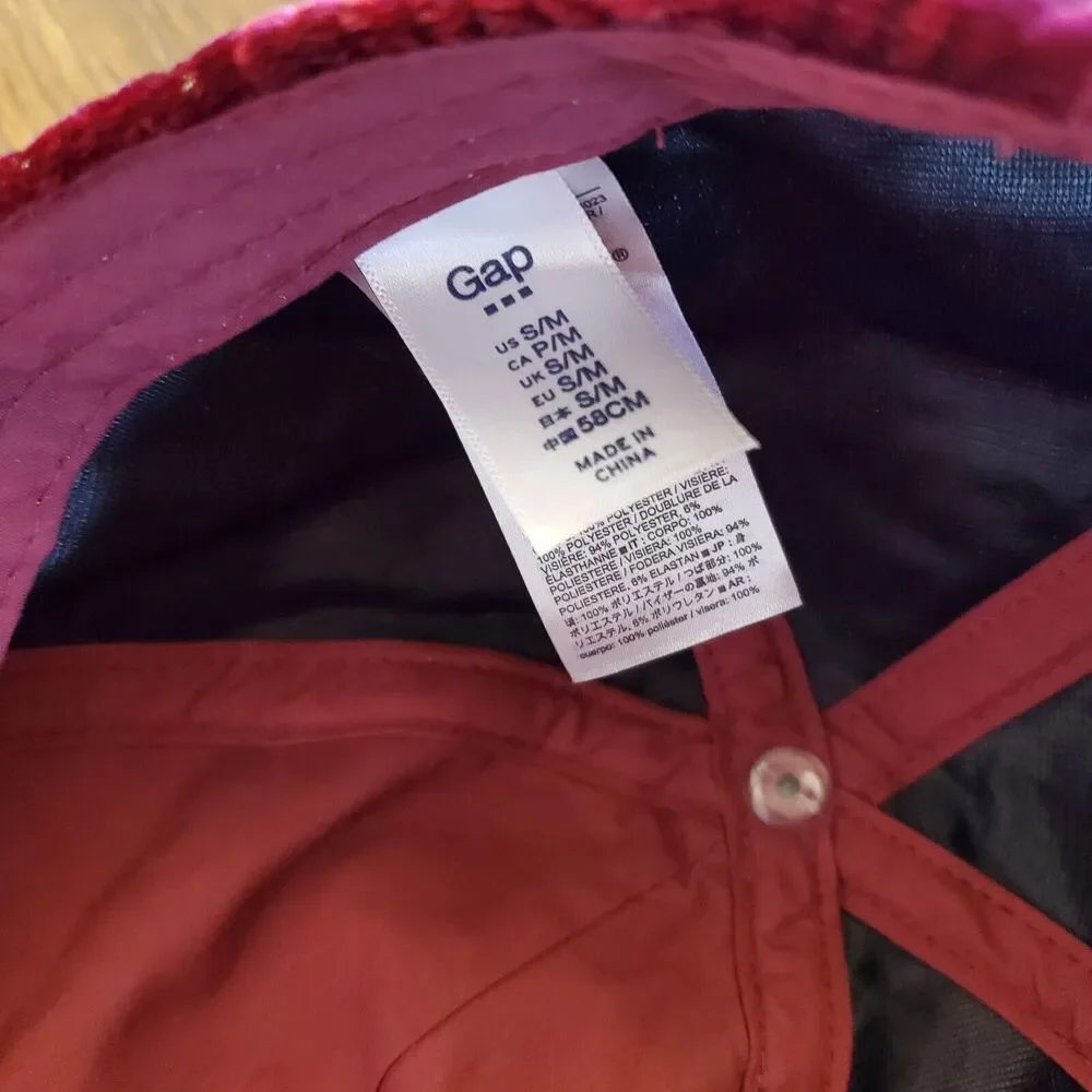 GAP Velvet Baseball Cap Women Sz S/M‎ 58cm Red Delicious Adjustable Strap Unisex
